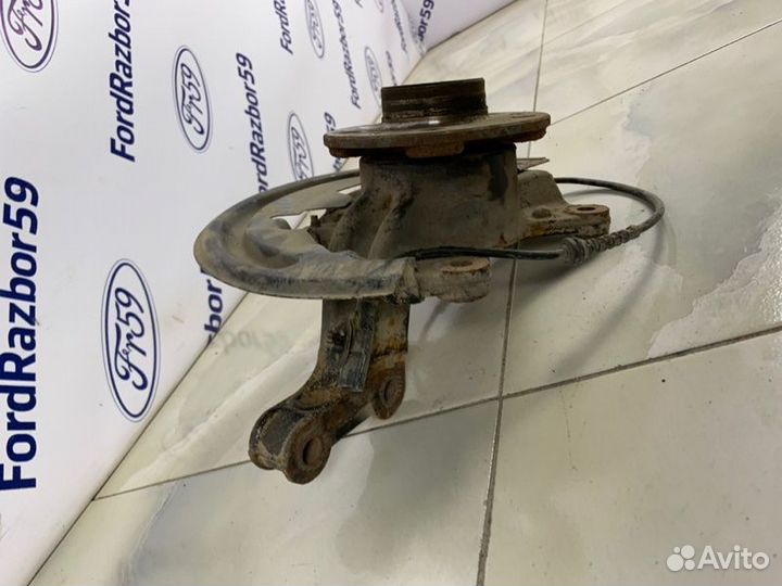 Кулак поворотный передний левый Renault Scenic 3