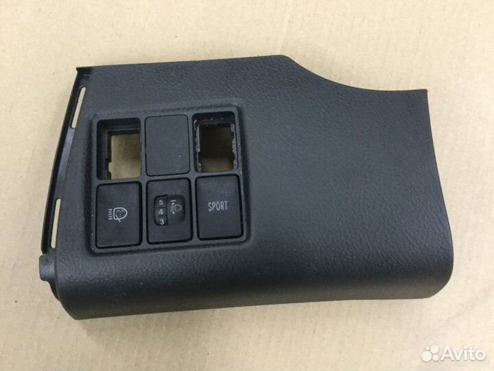 Накладка на торпедо левая Toyota Rav 4 2006-2013