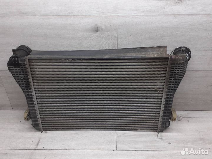 Радиатор интеркулера Volkswagen Passat B6