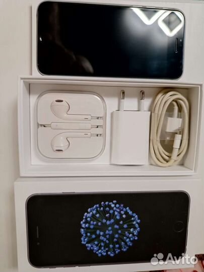 Телефон iPhone 6