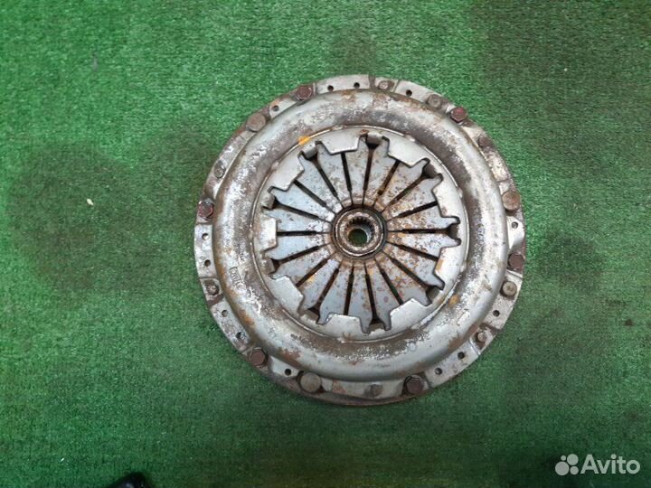 Маховик + сцепление Hyundai Elantra 3 1.6