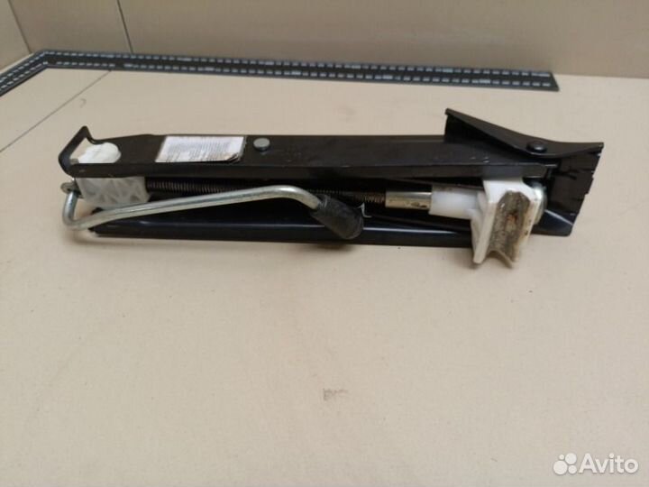 Домкрат Skoda Rapid czca 2021