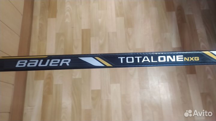 Клюшка Bauer Supreme TotalOne NXG, правая