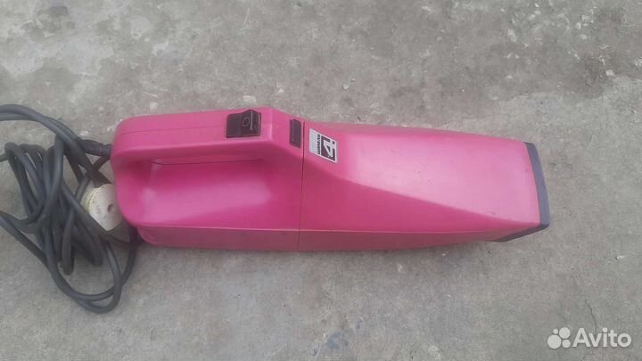 Компактный пылесос