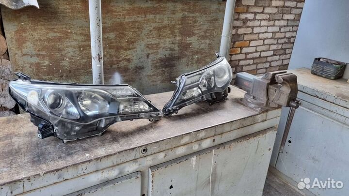Фары передние toyota rav4