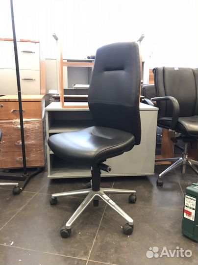 Кожаное компьютерное кресло Sitland Team Up