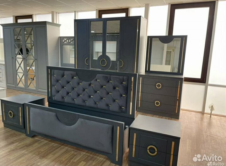 Спальный гарнитур