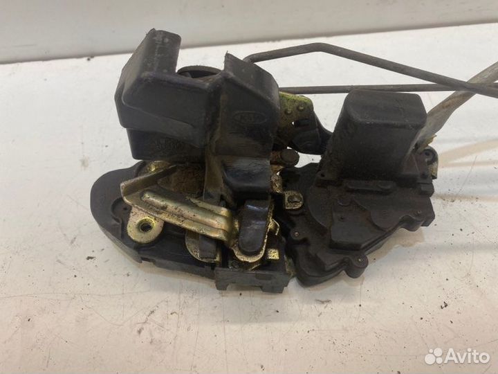 Замок боковой двери задний правый Kia Spectra