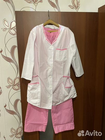 Медицинский костюм женский
