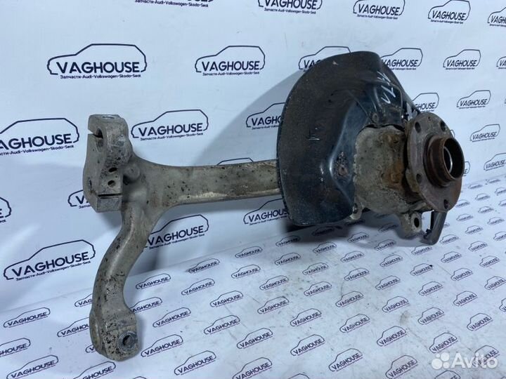 Кулак поворотный передний левый Audi A6 C6 3.2 BYU
