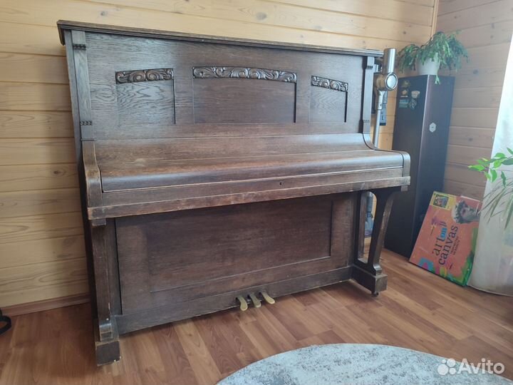 Антикварное австрийское пианино