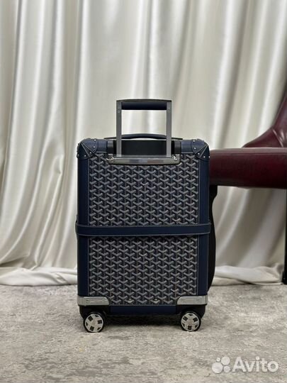 Чемодан rimowa