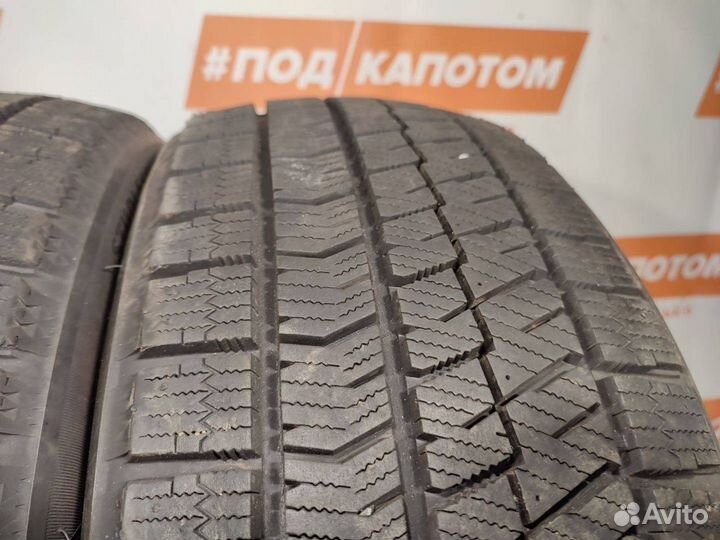 Bridgestone Blizzak VRX2 215/45 R18