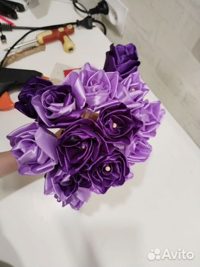 Букет роз из атласной ленты