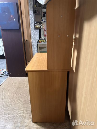 Офисная мебель стол