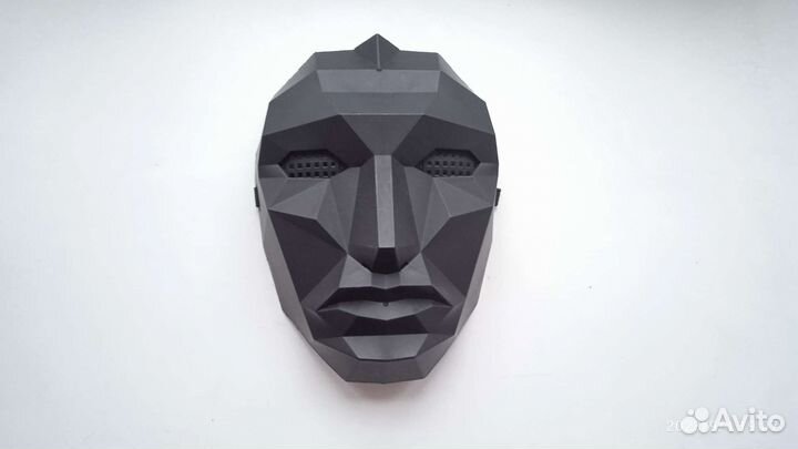 Маска игра в кальмара