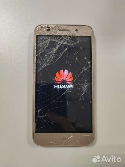 Смартфон Huawei Y3