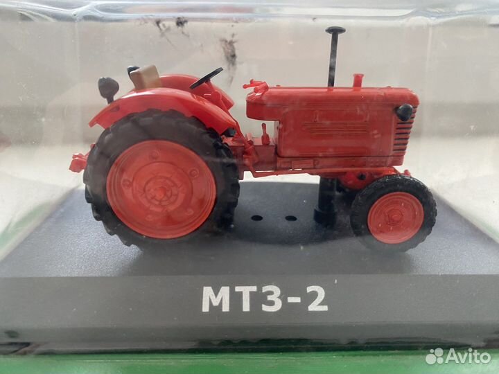 Модель трактора 1/43