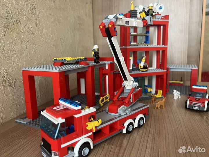 Lego пожарная станция