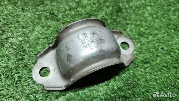 Кронштейн (сопут. товар) Audi Q5