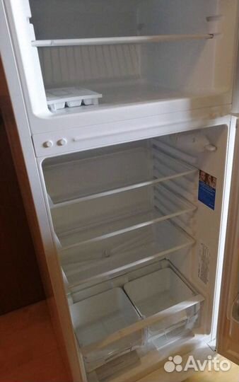 Холодильник Indesit MD14