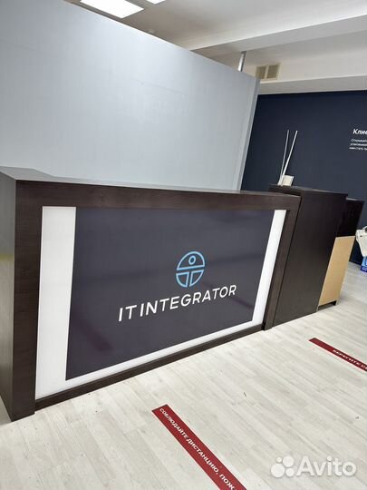 Стойка Ресепшен + 2 тумбы