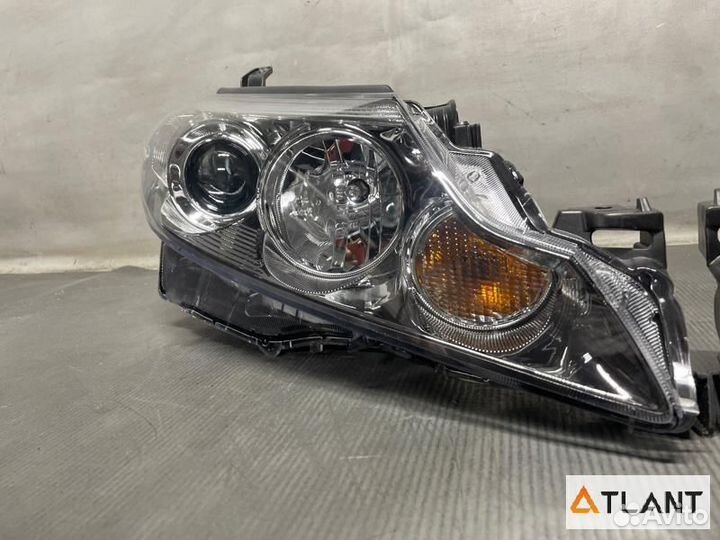 Фара передняя toyota estima