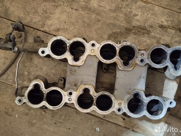 Впускной коллектор Ford Mondeo 3 2,5