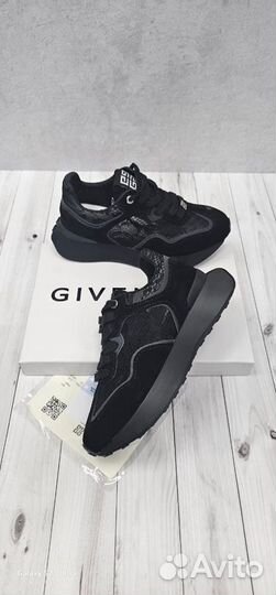 Кроссовки givenchy