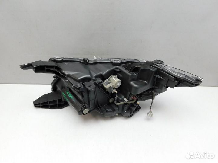 Фара правая Toyota Land Cruiser Prado