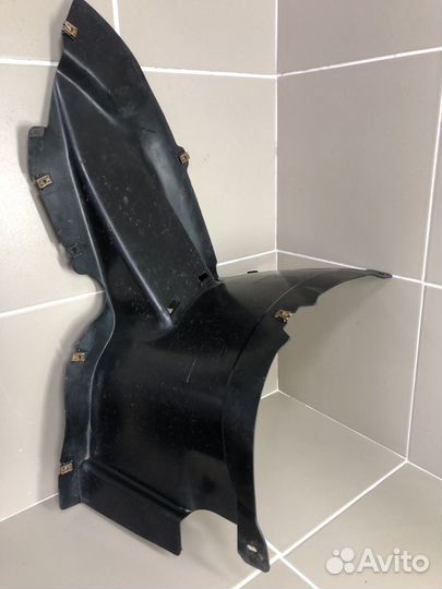 Локер подкрылок передний правый VW Passat B6