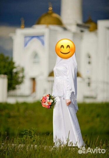 Платье на никах