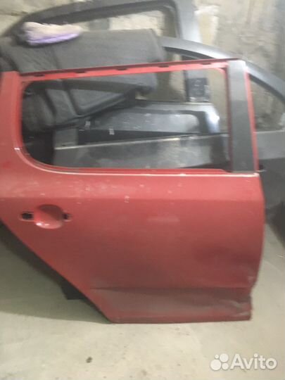 Skoda fabia 2 дверь задняя правая