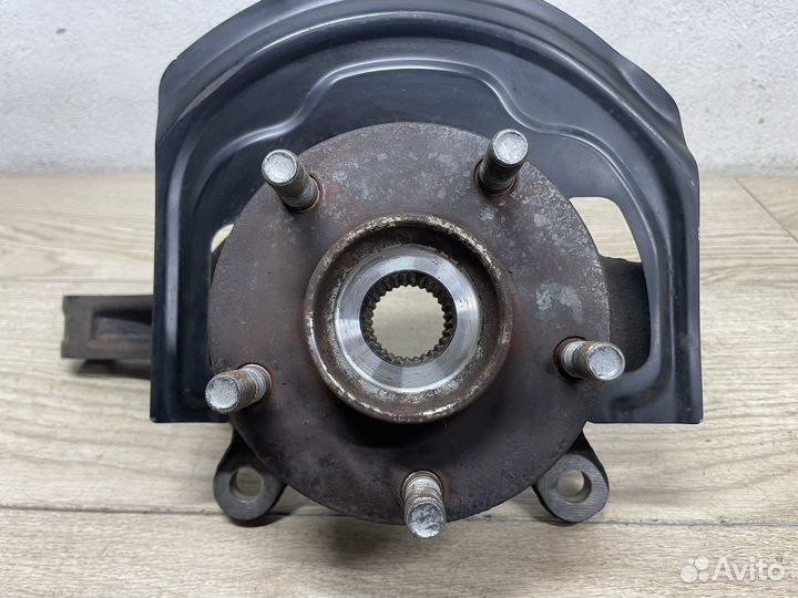 Кулак поворотный левый Nissan X-trail 31