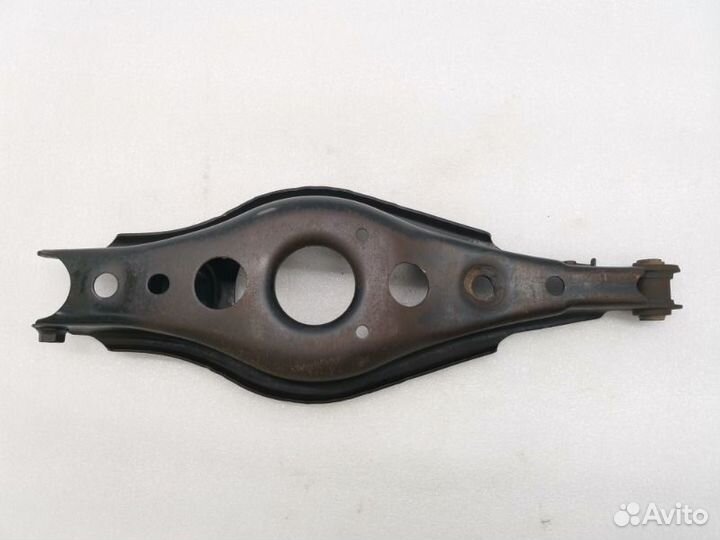 Рычаг подвески задний левый Toyota Rav4 CA40 2.2