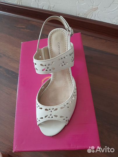 Босоножки 36