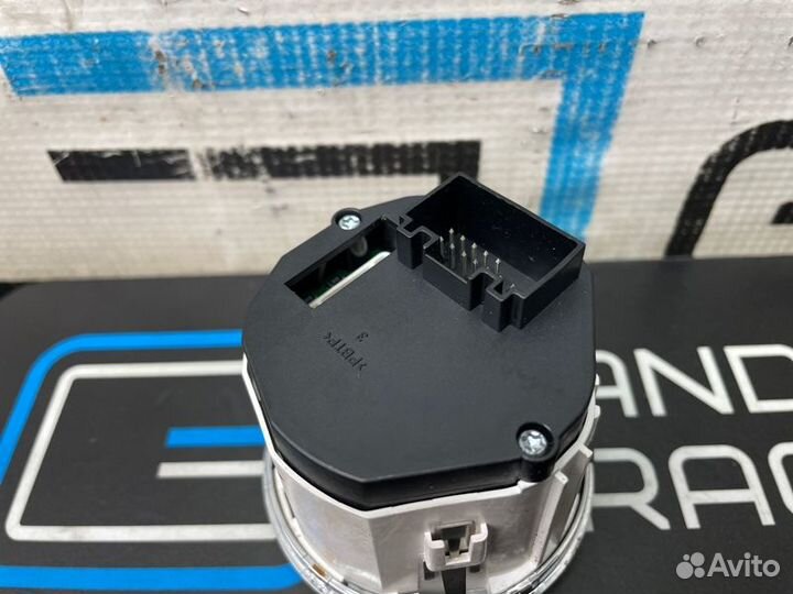 Кнопка Volkswagen Touareg 7LA