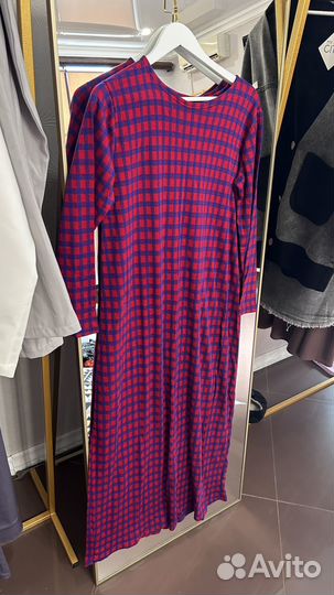 Отдам бесплатно женские вещи