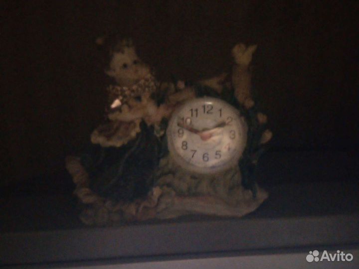 Часы будильник