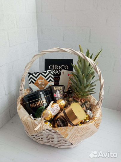 Подарочный набор в корзине в наличии