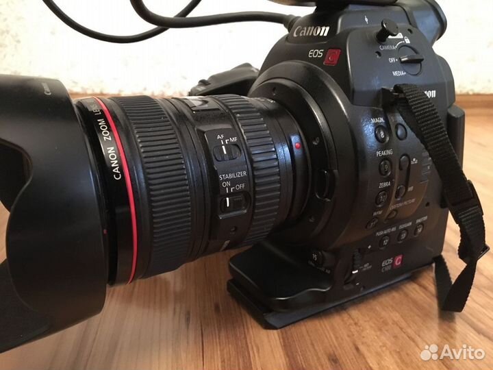 Видеокамера Canon EOS C100 (кинокамера)
