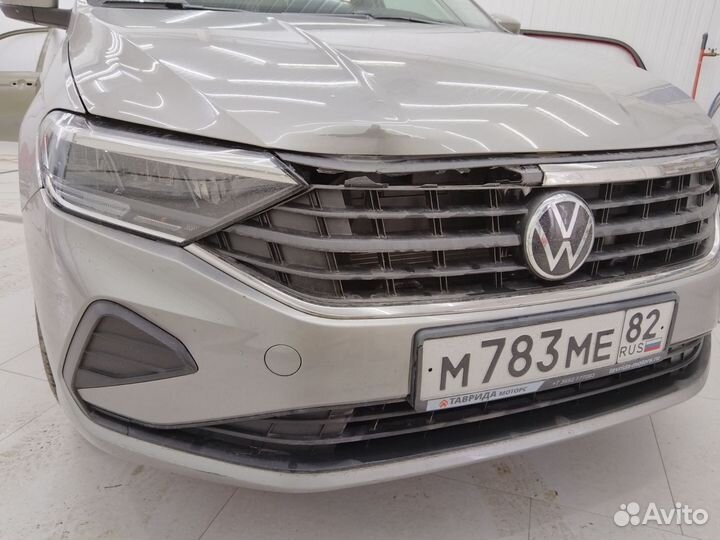 Volkswagen Polo капот