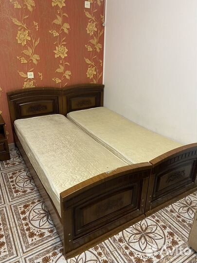 Спальный гарнитур