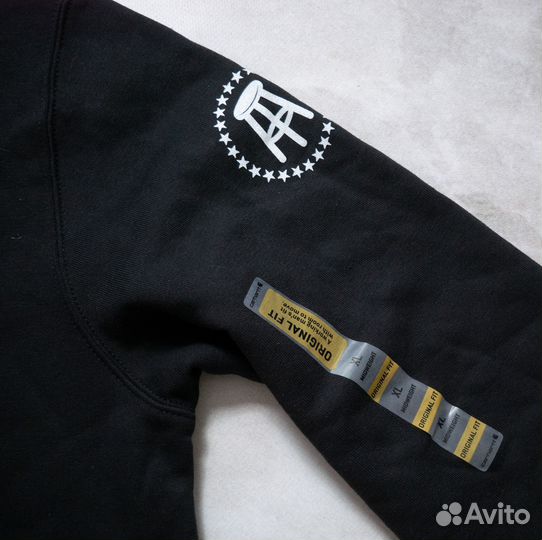 Carhartt x UFC x Liverpool XL худи новое