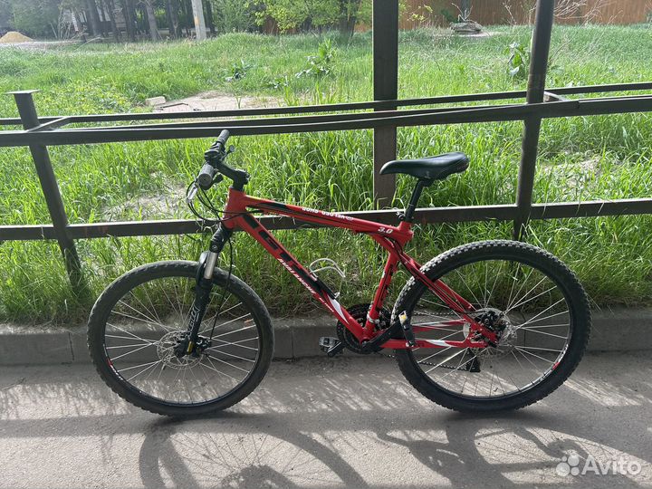Велосипед GT Avalanche 3.0 красный