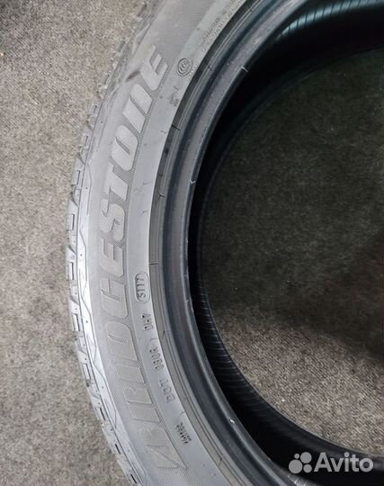 Bridgestone Dueler H/L 285/45 R22
