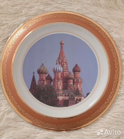 Настенная тарелка