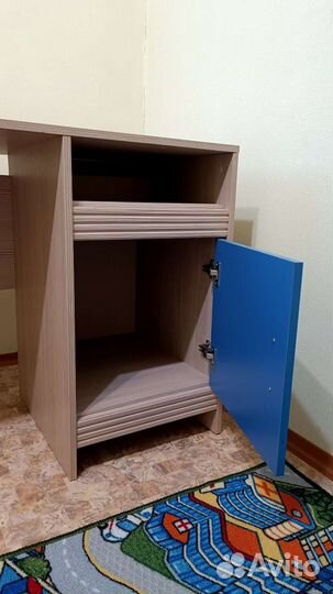 Письменный стол