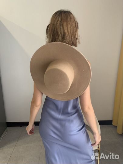 Шляпа с лентами