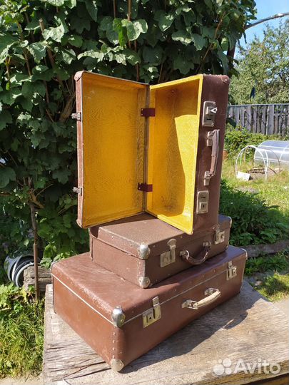 Чемодан фибровый